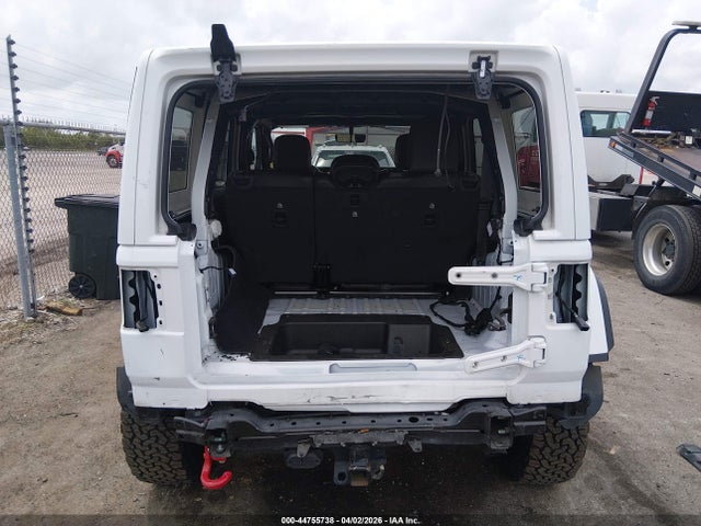 1C4JJXFM0PW585867 Jeep Wrangler 4-door Rubicon Farout 4x4