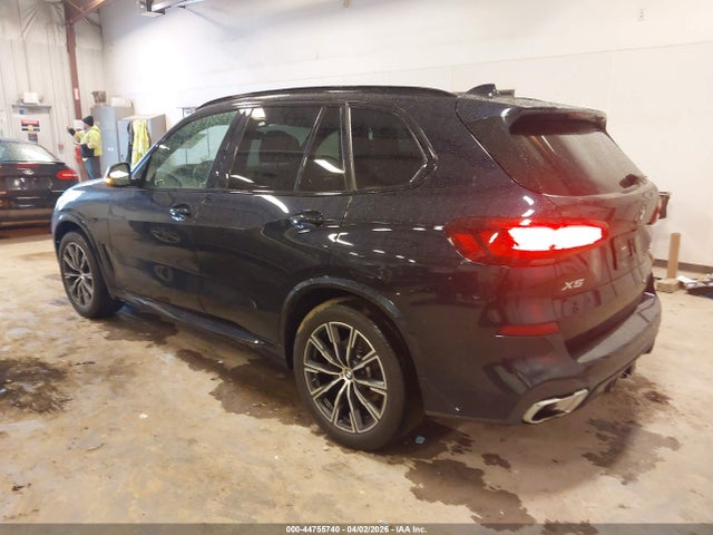 44755740 :رقم المزاد ، 5UXCR6C01N9J40240 vin ، 2022 Bmw X5 Xdrive40i مزاد بيع