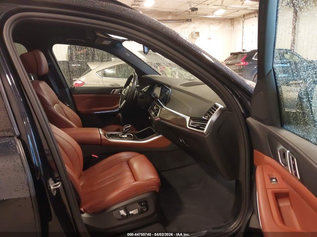 44755740 :رقم المزاد ، 5UXCR6C01N9J40240 vin ، 2022 Bmw X5 Xdrive40i مزاد بيع