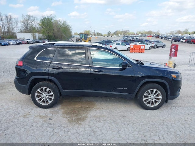 44755745 :رقم المزاد ، 1C4PJMCB1KD459341 vin ، 2019 Jeep Cherokee Latitude 4x4 مزاد بيع