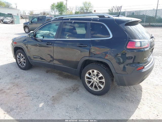 44755745 :رقم المزاد ، 1C4PJMCB1KD459341 vin ، 2019 Jeep Cherokee Latitude 4x4 مزاد بيع