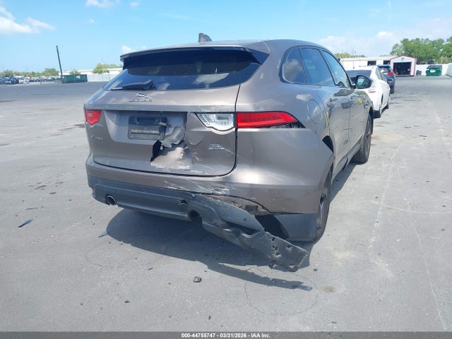 2017 JAGUAR F-PACE SADCJ2BV5HA497944 Photo 3
