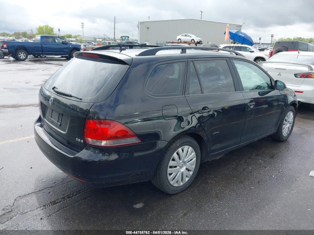 44755762 :رقم المزاد ، 3VWPP7AJ9EM602942 vin ، 2014 Volkswagen Jetta Sportwagen 2.5l S مزاد بيع