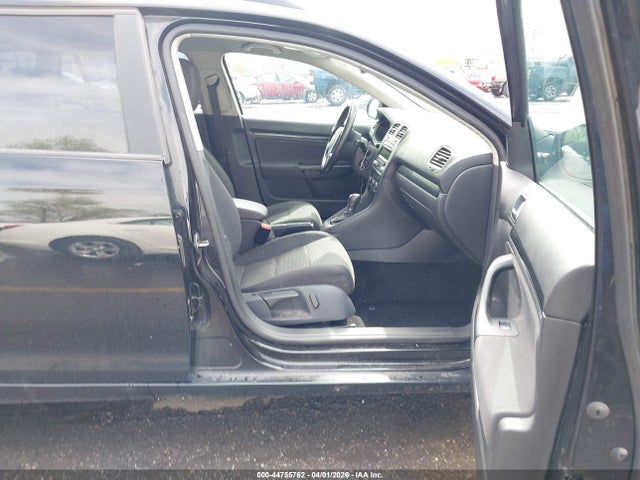 44755762 :رقم المزاد ، 3VWPP7AJ9EM602942 vin ، 2014 Volkswagen Jetta Sportwagen 2.5l S مزاد بيع
