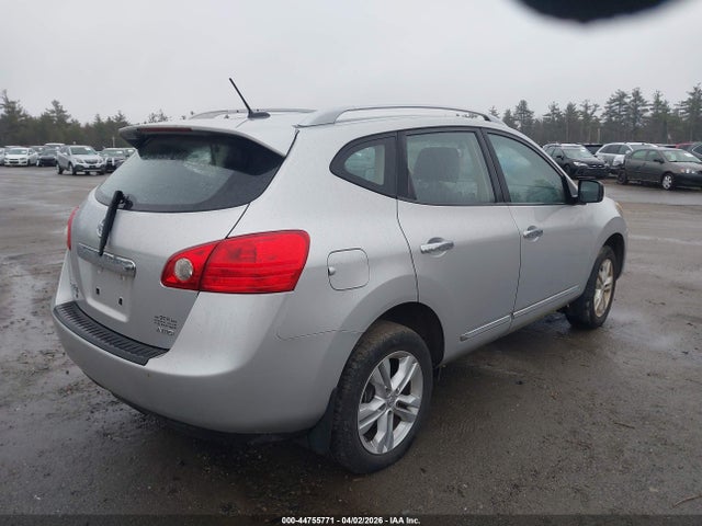 JN8AS5MV2FW770289 Nissan Rogue Select S
