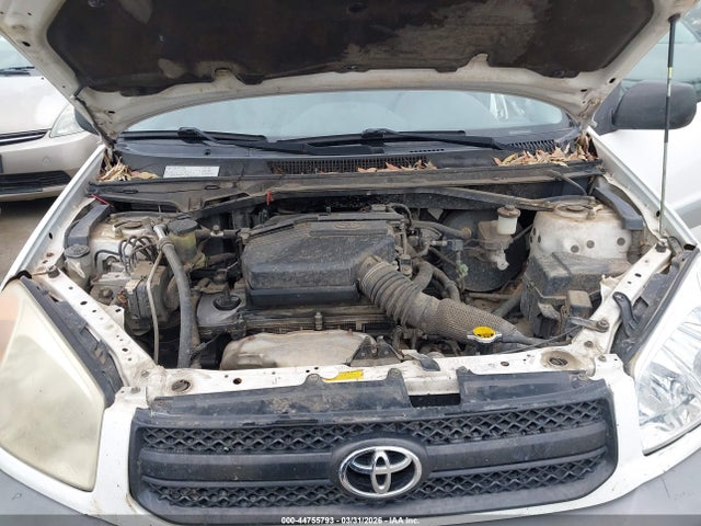 2004 TOYOTA RAV4 JTEGD20V040011351 Photo 9