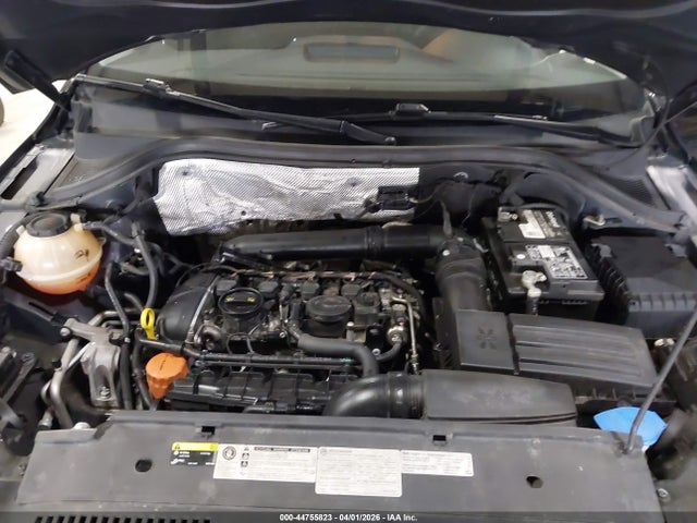 44755823 :رقم المزاد ، WVGAV7AX3JK000196 vin ، 2018 Volkswagen Tiguan Limited 2.0t مزاد بيع