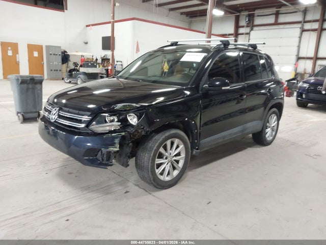 44755823 :رقم المزاد ، WVGAV7AX3JK000196 vin ، 2018 Volkswagen Tiguan Limited 2.0t مزاد بيع