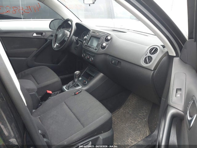 44755823 :رقم المزاد ، WVGAV7AX3JK000196 vin ، 2018 Volkswagen Tiguan Limited 2.0t مزاد بيع