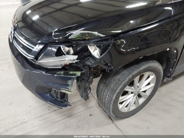 44755823 :رقم المزاد ، WVGAV7AX3JK000196 vin ، 2018 Volkswagen Tiguan Limited 2.0t مزاد بيع
