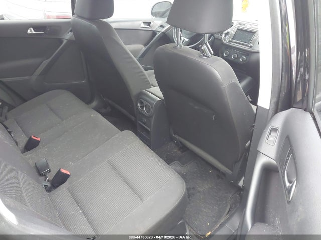 44755823 :رقم المزاد ، WVGAV7AX3JK000196 vin ، 2018 Volkswagen Tiguan Limited 2.0t مزاد بيع