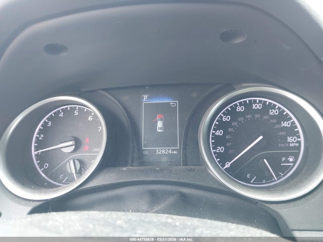 44755826 :رقم المزاد ، 4T1C11AKXNU689587 vin ، 2022 Toyota Camry Le مزاد بيع