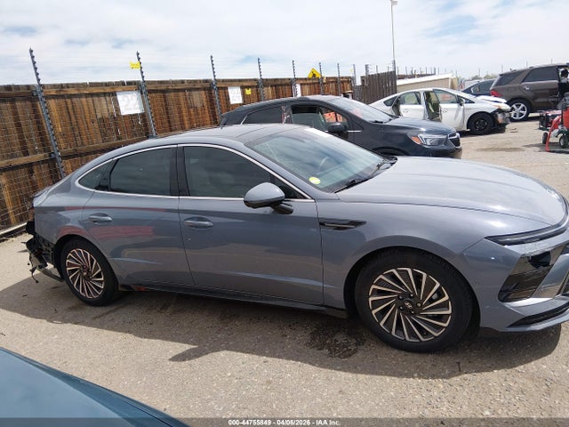 Продаж на аукціоні авто 2025 Hyundai Sonata Hybrid Limited, vin: KMHL54JJ7SA120870, номер лоту: 44755849