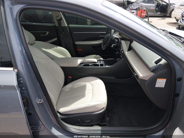 Продаж на аукціоні авто 2025 Hyundai Sonata Hybrid Limited, vin: KMHL54JJ7SA120870, номер лоту: 44755849