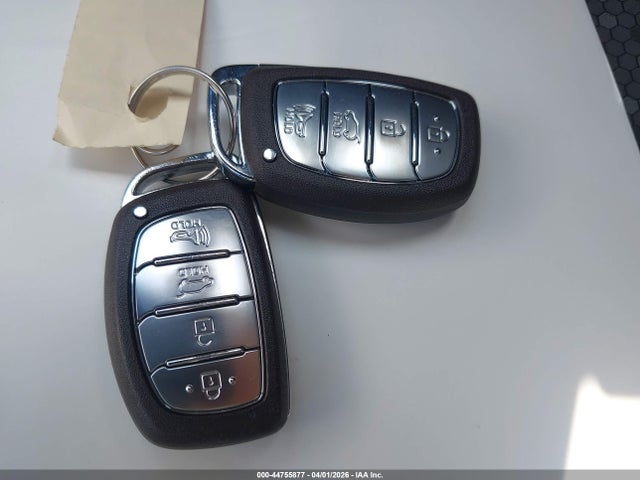 2019 HYUNDAI IONIQ HYBRID KMHC65LC9KU107652 Photo 10