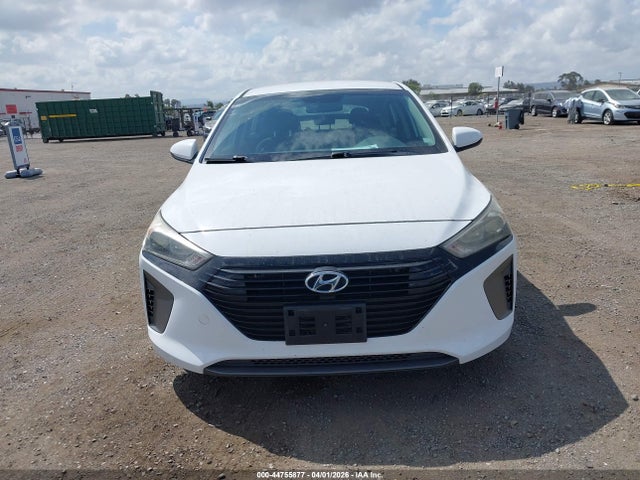 2019 HYUNDAI IONIQ HYBRID KMHC65LC9KU107652 Photo 5