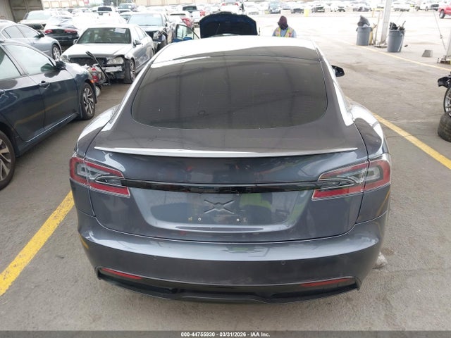 2021 Tesla Model S Plaid Tri Motor All-wheel Drive მანქანა იყიდება აუქციონზე, vin: 5YJSA1E65MF431692, აუქციონის ნომერი: 44755930