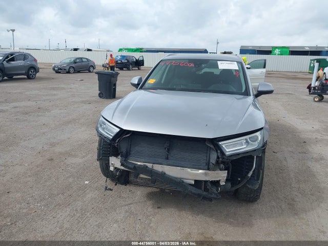 44756001 :رقم المزاد ، WA1ANAFY6J2173563 vin ، 2018 Audi Q5 2.0t Premium/2.0t Tech Premium مزاد بيع