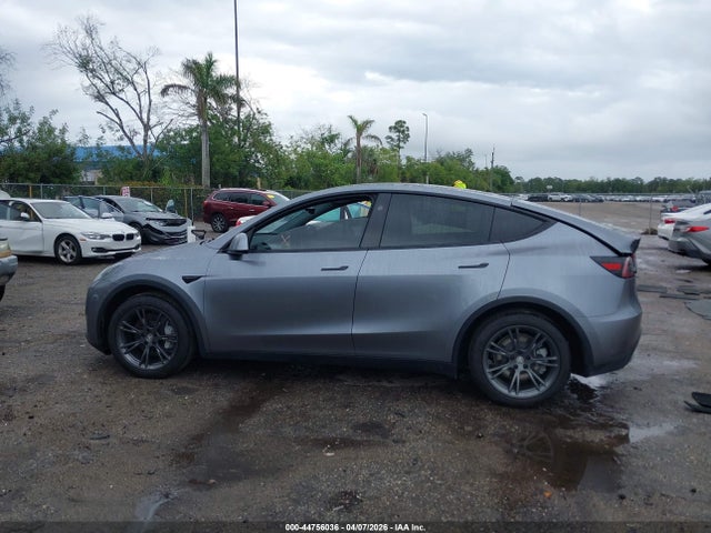 Aukcja sprzedaży 2025 Tesla Model Y Long Range Dual Motor Rear-wheel Drive, vin: 7SAYGDED9SA365802, numer aukcji: 44756036