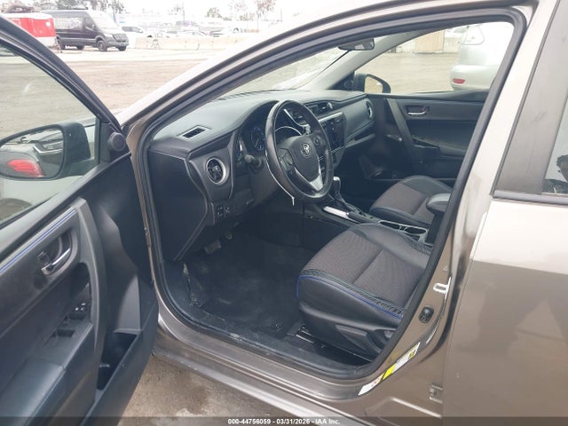 5YFBURHE5HP676561 Toyota COROLLA SE