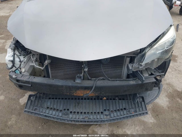 5YFBURHE5HP676561 Toyota COROLLA SE