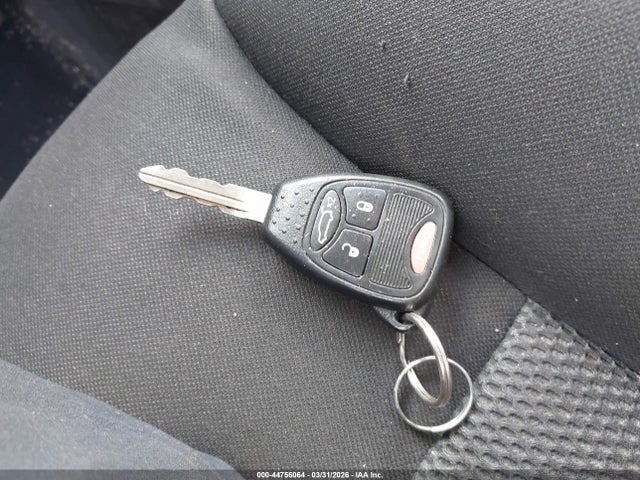 44756064 :رقم المزاد ، 1C3CC4FB9AN176560 vin ، 2010 Chrysler Sebring Touring مزاد بيع