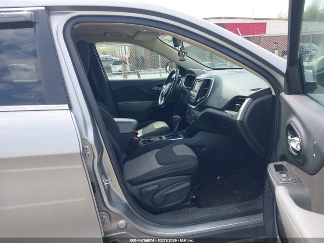 44756074 :رقم المزاد ، 1C4PJMCSXEW211288 vin ، 2014 Jeep Cherokee Latitude مزاد بيع