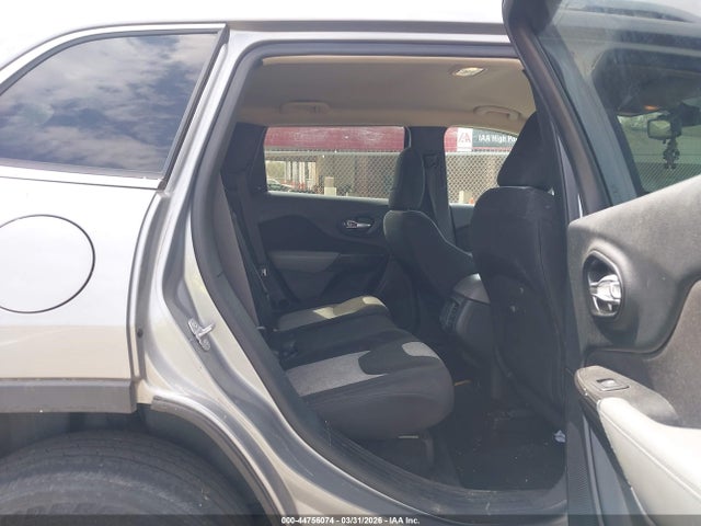 44756074 :رقم المزاد ، 1C4PJMCSXEW211288 vin ، 2014 Jeep Cherokee Latitude مزاد بيع