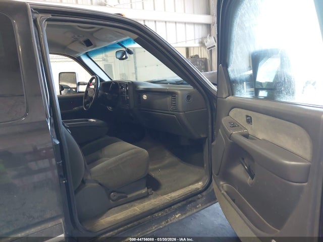 44756088 :رقم المزاد ، 1GCHK29U13E338707 vin ، 2003 Chevrolet Silverado 2500hd Ls مزاد بيع
