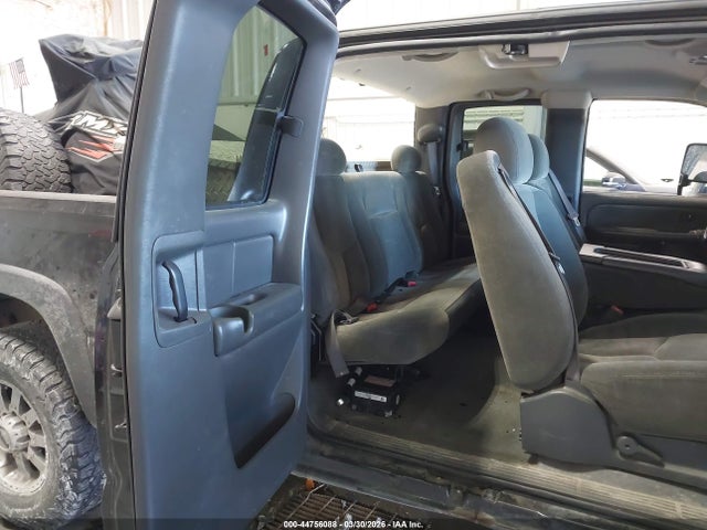 44756088 :رقم المزاد ، 1GCHK29U13E338707 vin ، 2003 Chevrolet Silverado 2500hd Ls مزاد بيع