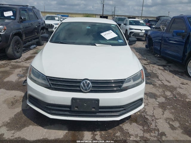 44756114 :رقم المزاد ، 3VW1K7AJ7FM321132 vin ، 2015 Volkswagen Jetta 2.0l S مزاد بيع