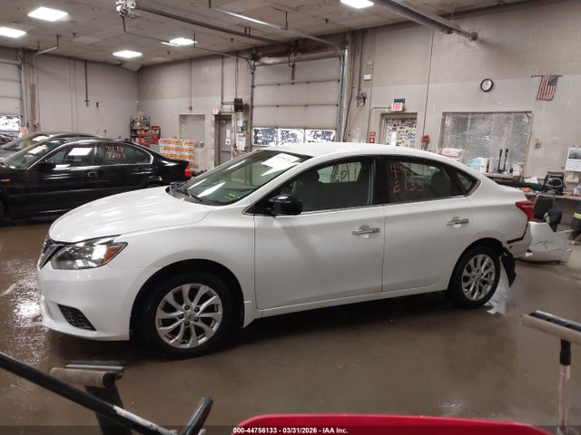44756133 :رقم المزاد ، 3N1AB7AP5JY209585 vin ، 2018 Nissan Sentra Sv مزاد بيع