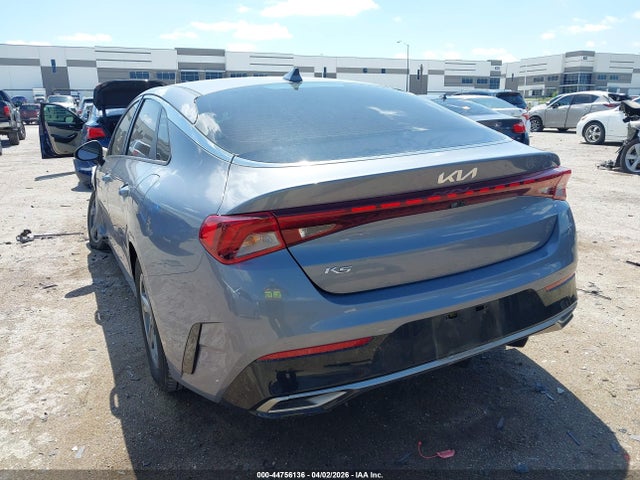 44756136 :رقم المزاد ، 5XXG14J2XNG145880 vin ، 2022 Kia K5 Lxs مزاد بيع