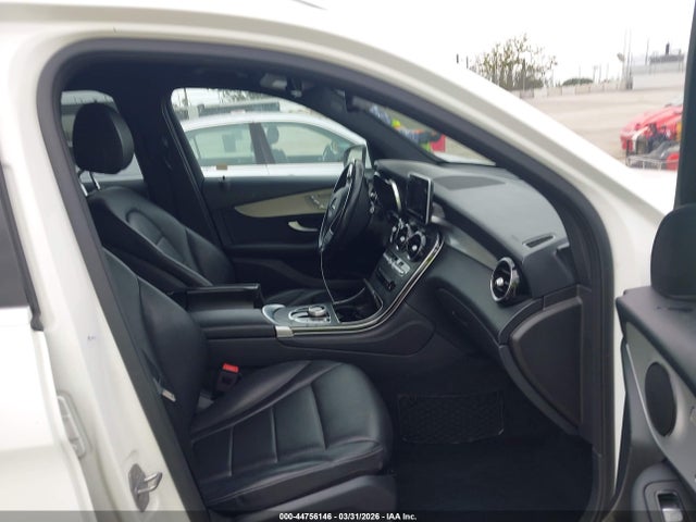 WDC0G4JB7KV136094 Mercedes-Benz GLC 300