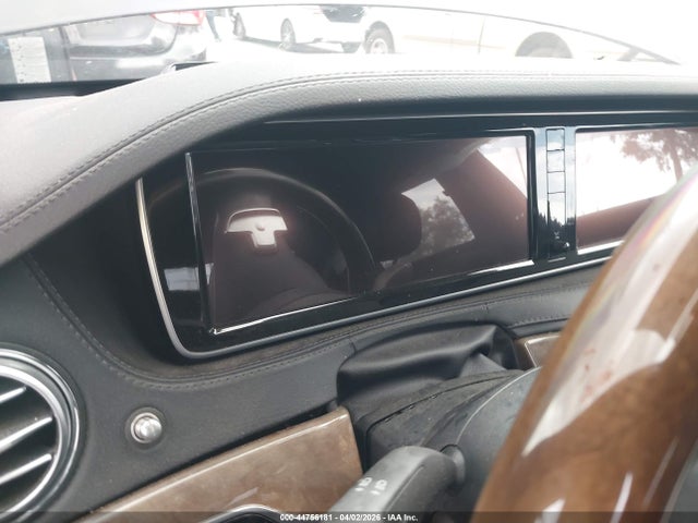 2015 Mercedes-benz S 550 4matic მანქანა იყიდება აუქციონზე, vin: WDDUG8FB3FA123756, აუქციონის ნომერი: 44756181