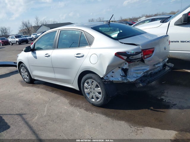 2022 Kia Rio Lx მანქანა იყიდება აუქციონზე, vin: 3KPA24AD9NE466693, აუქციონის ნომერი: 44756184