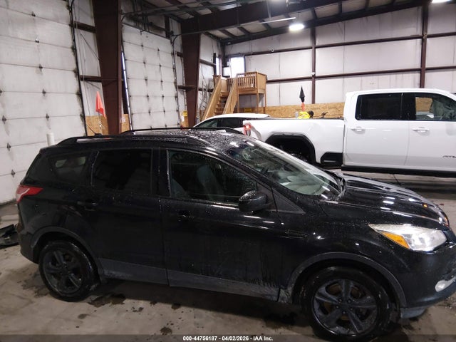 1FMCU9G95FUB08766 Ford ESCAPE SE
