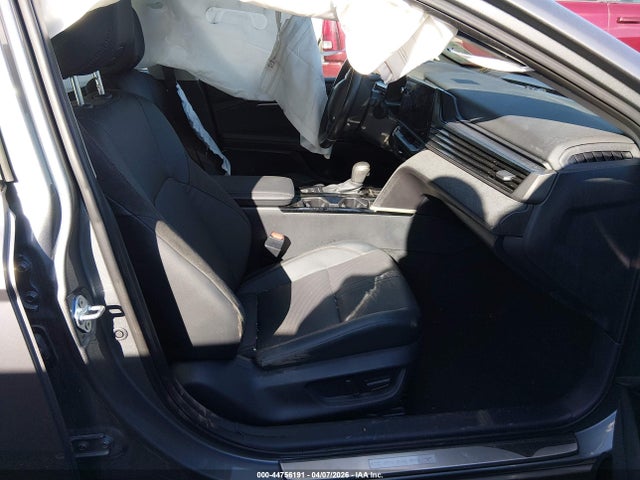 44756191 :رقم المزاد ، 4T1DAACK2SU556111 vin ، 2025 Toyota Camry Xle مزاد بيع