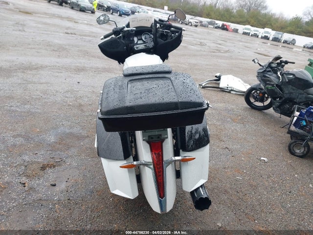 5VPTW36N4G3054802 Victory Motorcycles Cross Country Tour