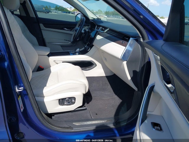 2023 JAGUAR F-PACE SADCJ2EX7PA707133 Photo 4
