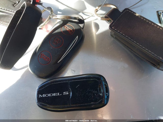 2015 TESLA MODEL S 5YJSA1H42FF084061 Photo 10