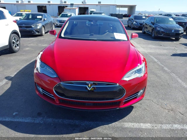 5YJSA1H42FF084061 Tesla Model S 85d/p85d