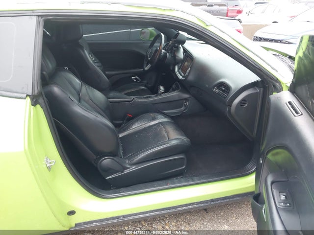 44756284 :رقم المزاد ، 2C3CDZBT7FH758052 vin ، 2015 Dodge Challenger R/t Plus مزاد بيع