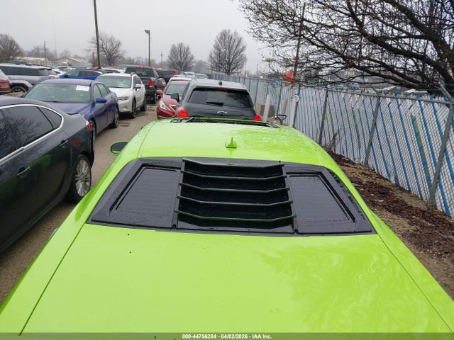 44756284 :رقم المزاد ، 2C3CDZBT7FH758052 vin ، 2015 Dodge Challenger R/t Plus مزاد بيع