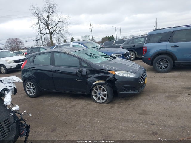 44756288 :رقم المزاد ، 3FADP4EJ3FM200954 vin ، 2015 Ford Fiesta Se مزاد بيع