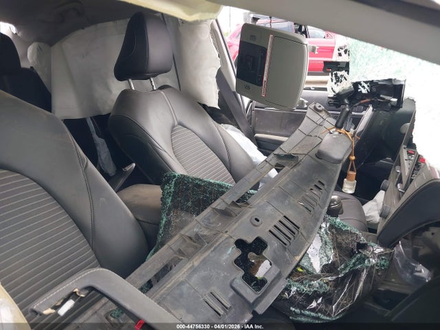 44756330 :رقم المزاد ، 4T1G11AKXPU768522 vin ، 2023 Toyota Camry Se مزاد بيع