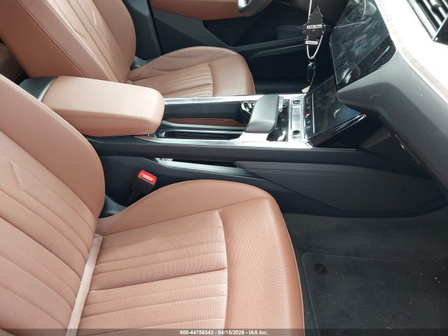 Продажа на аукционе авто 2022 Audi E-tron Premium Plus Quattro, vin: WA1LAAGE3NB012375, номер лота: 44756342