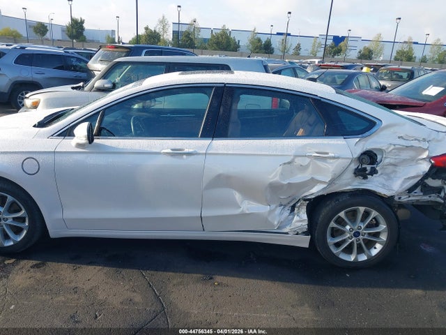 Ford Fusion Energi Titanium 2019 3FA6P0SU5KR251773 Image 15