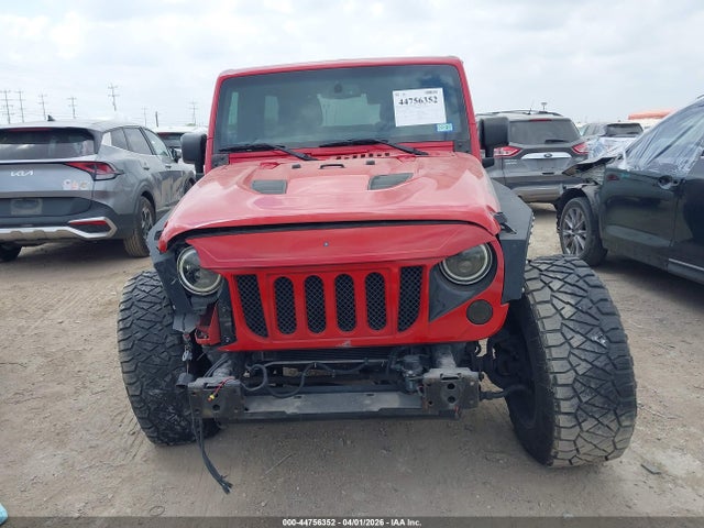 44756352 :رقم المزاد ، 1C4HJWDG0EL295245 vin ، 2014 Jeep Wrangler Unlimited Sport مزاد بيع