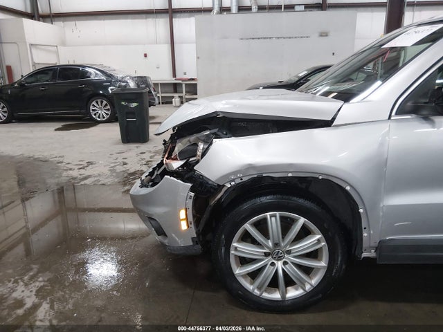 Продаж на аукціоні авто 2012 Volkswagen Tiguan Se, vin: WVGBV7AX0CW553503, номер лоту: 44756377